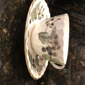 Cup and saucer set